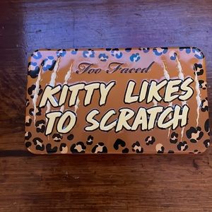 Too Faced « Kitty likes to scratch » mini eyeshadow pallet